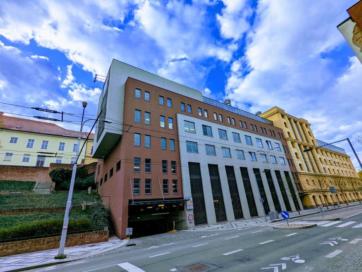 Hotel U Ceske Koruny Hradec Králové Buitenkant foto